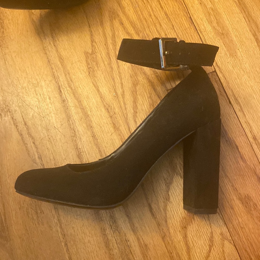 Nine West Heel